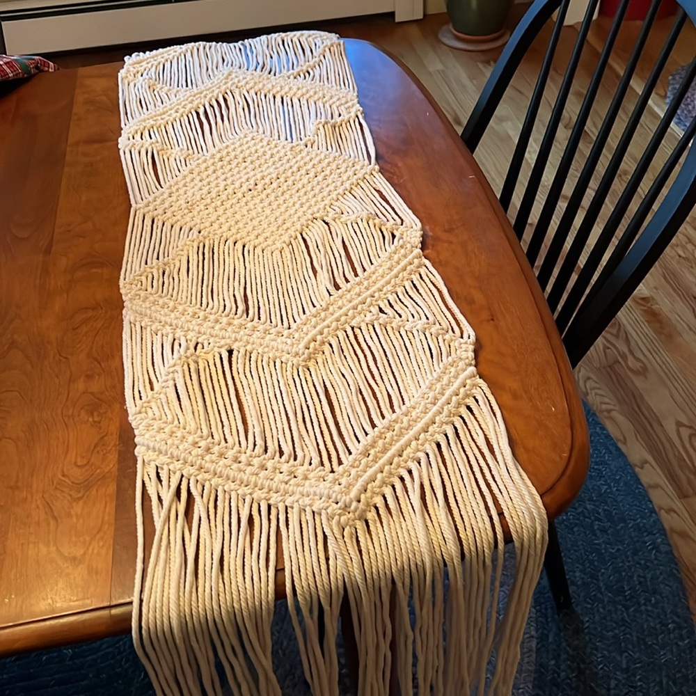 Macrame table runner. NWOT.